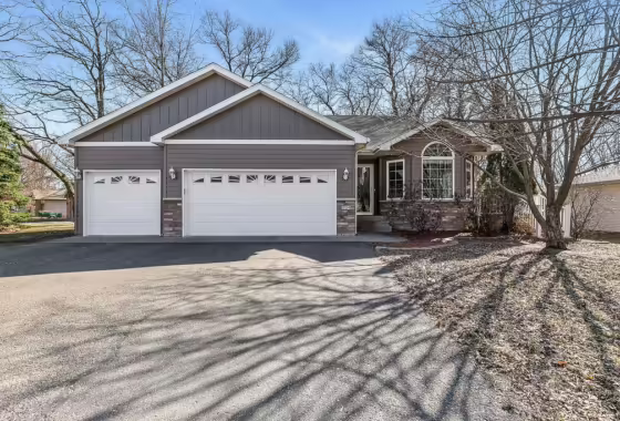 6507746 1734 Maple Court
