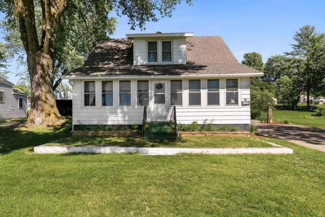 6553852 250 Main Street
