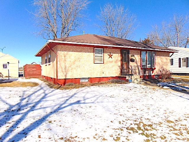 6490496 1913 Cedar Avenue