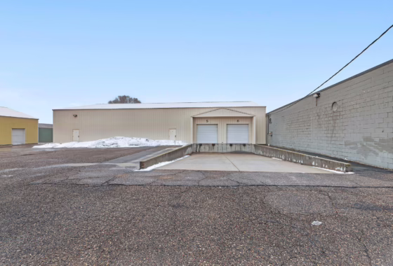 6695307 585 1st Street Se