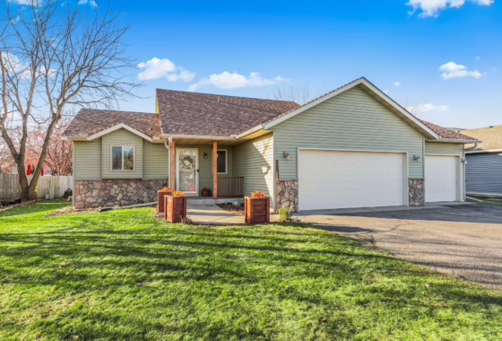 6819368 1083 Lawrence Circle