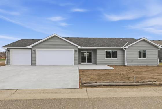 6821721 1701 Knottingham Drive