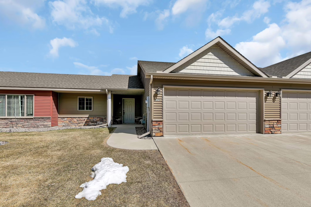 6671310 635 Cottonwood Avenue