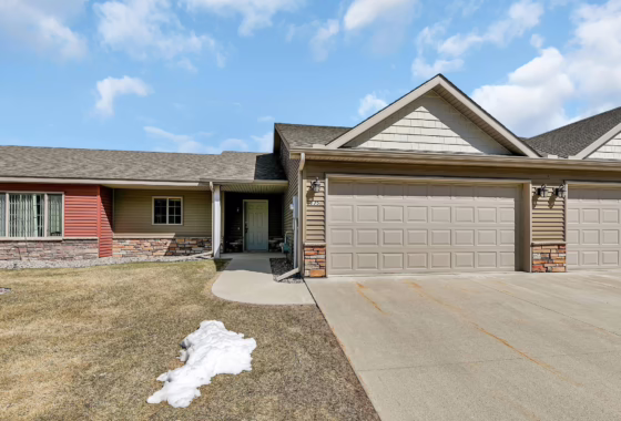 6671310 635 Cottonwood Avenue