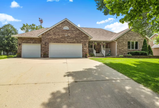 6774016 1904 Red Fox Road