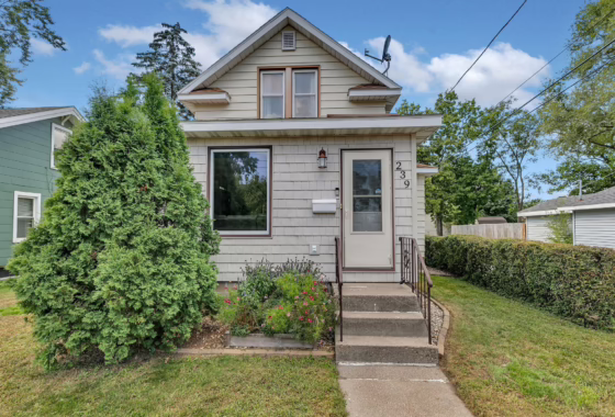 6779605 239 19th Avenue N