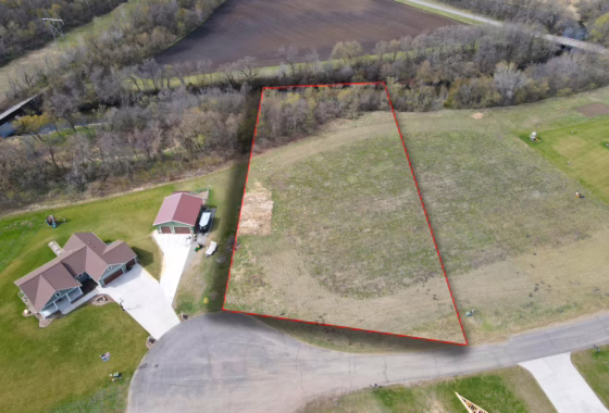 6422440 31193 River Heights Court