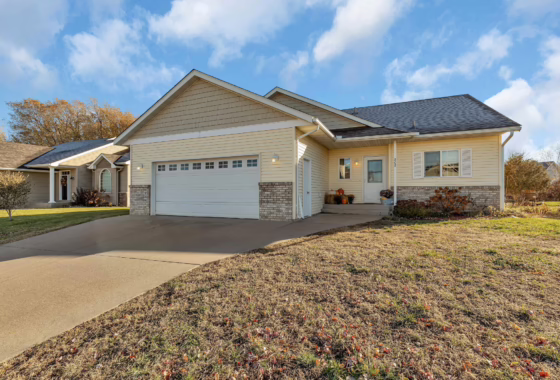 6459892 808 3rd Avenue Se