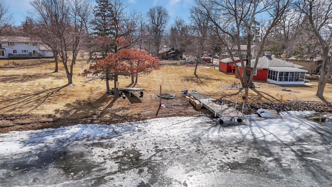 6499332 605 Chinook Avenue Sw