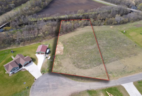 6422440 31193 River Heights Court