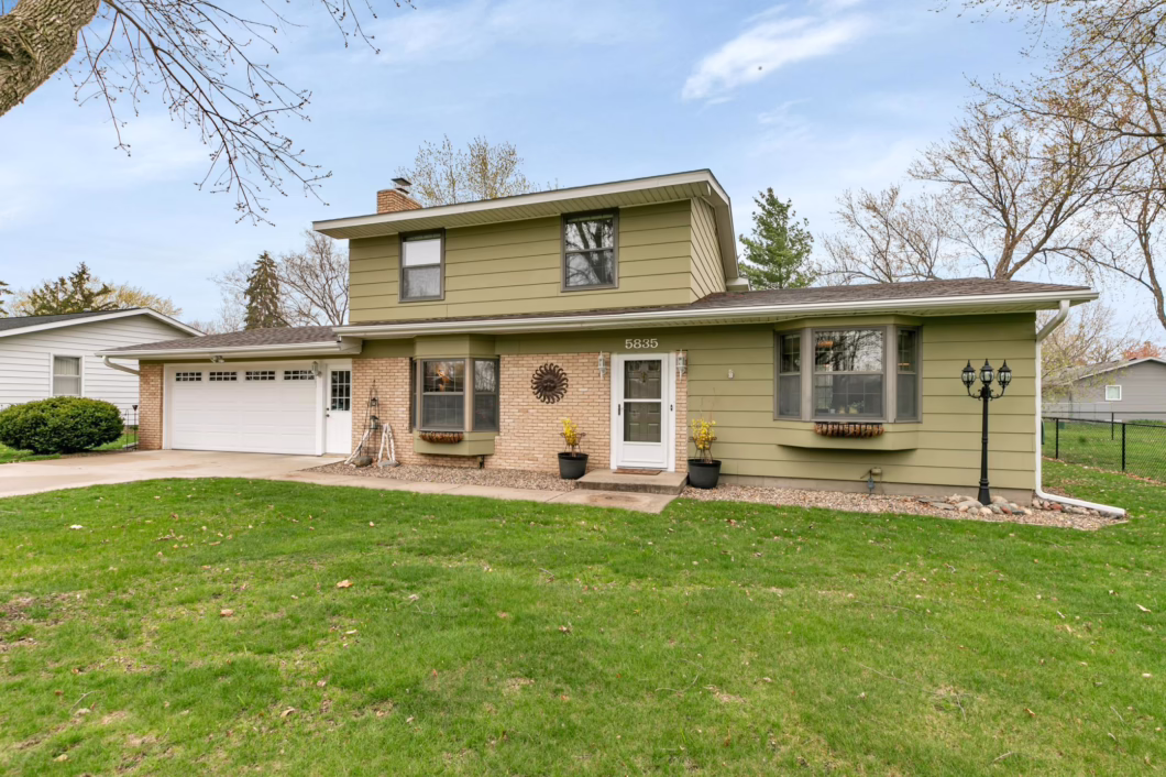 6525624 5835 Sandy Drive