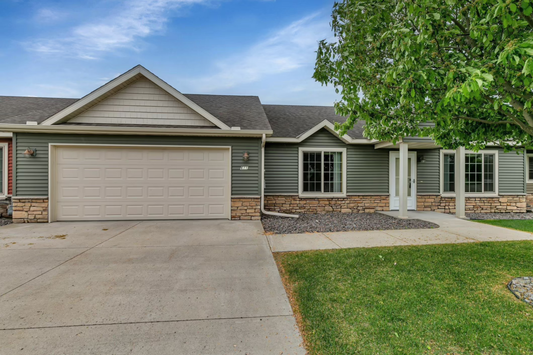 6671130 611 Cottonwood Avenue