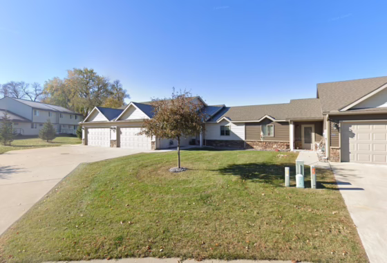 6671303 631 Cottonwood Avenue B