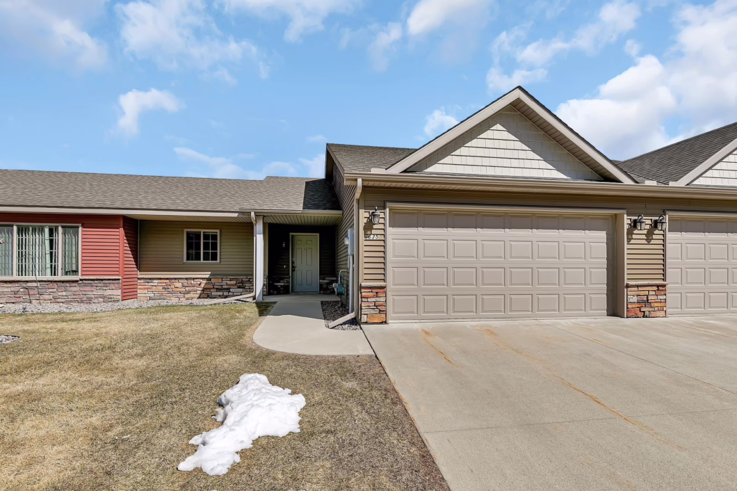 6671310 635 Cottonwood Avenue