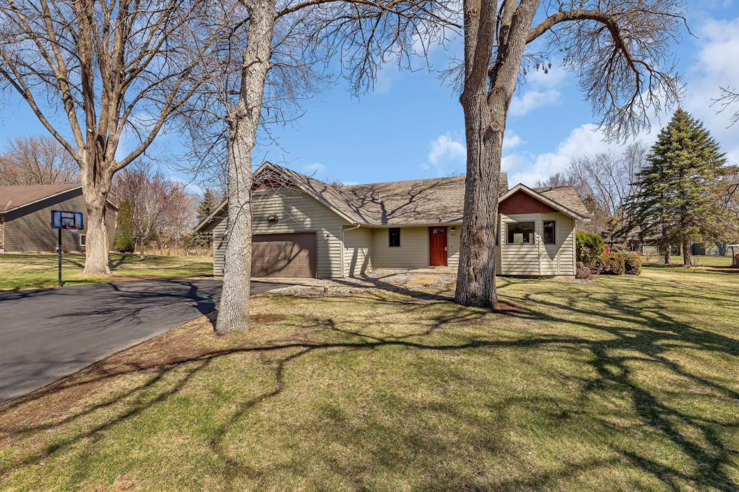 6686983 603 20th Street N