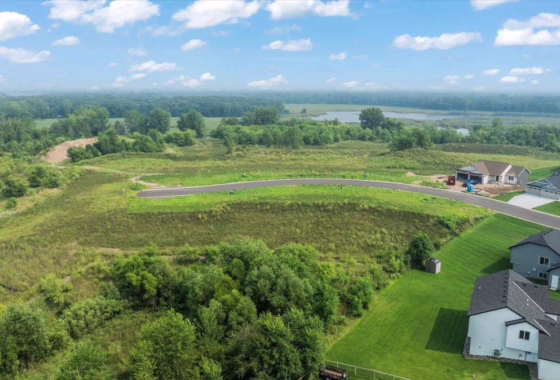 6767430 8244 Natures Edge Road