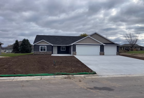 6814942 129 Highlands Boulevard