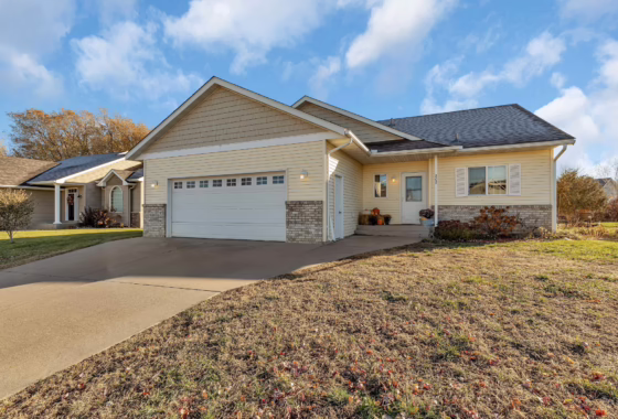 6459892 808 3rd Avenue Se