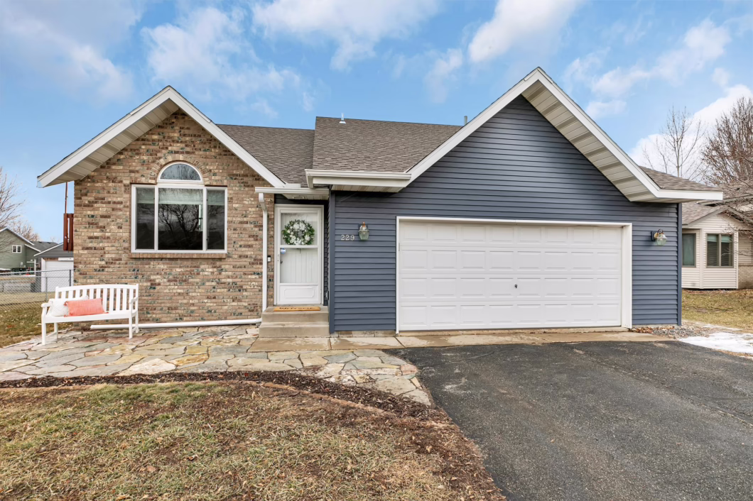 6487899 229 Glacier Avenue