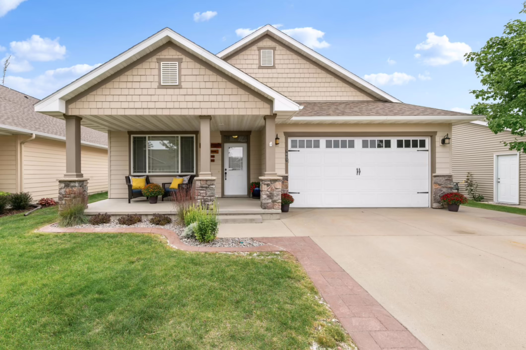 6496869 7007 22nd Street N