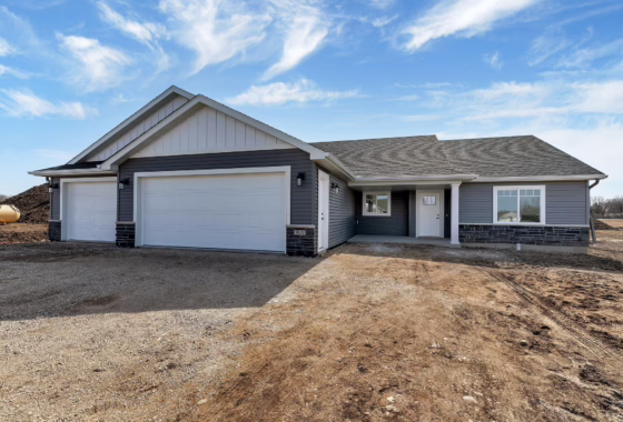 6502187 84 Meadow Lane
