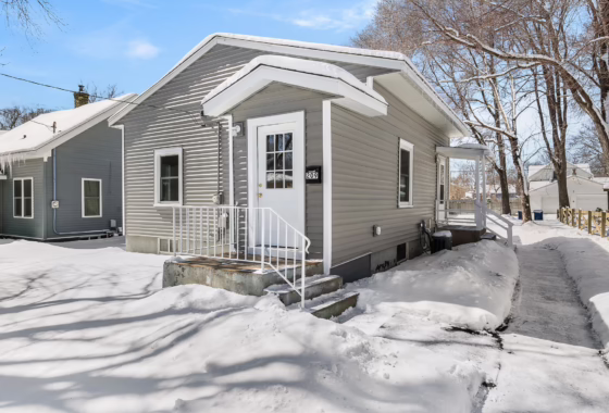 6505674 209 29th Avenue N