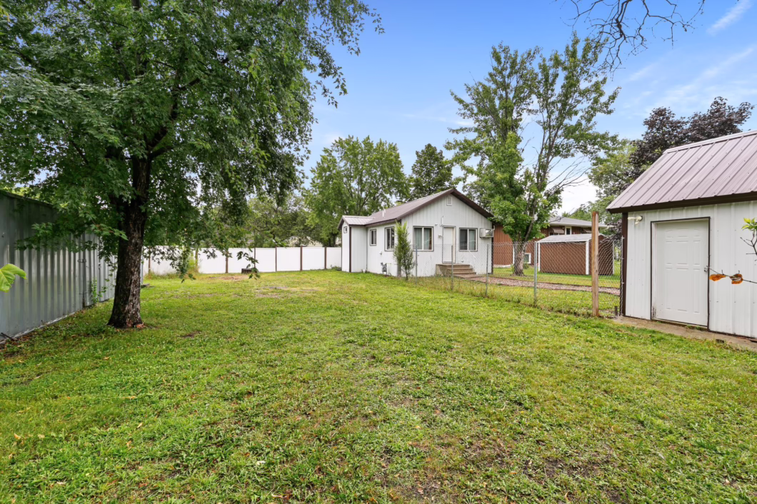 6589149 1201 10th Avenue S