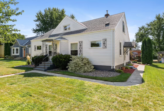 6604575 716 Main Street