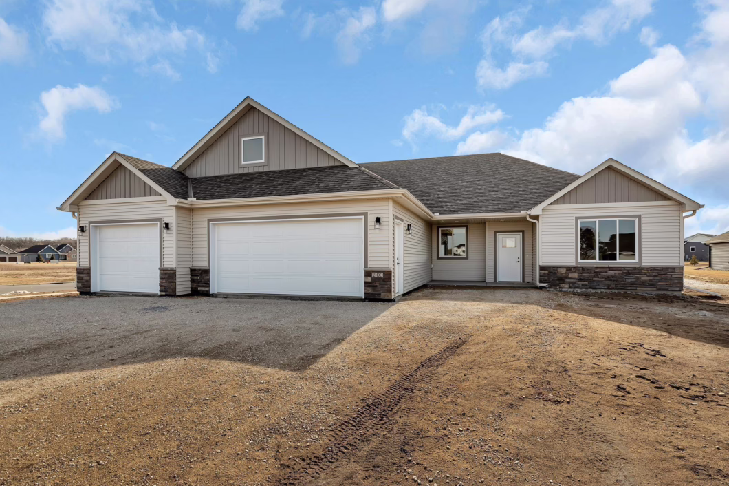 6657217 2100 Lindas Court