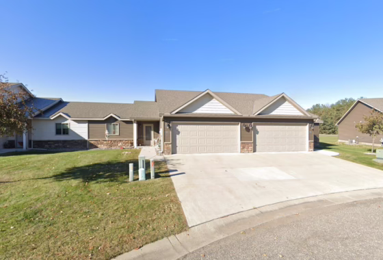 6671298 629 Cottonwood Avenue