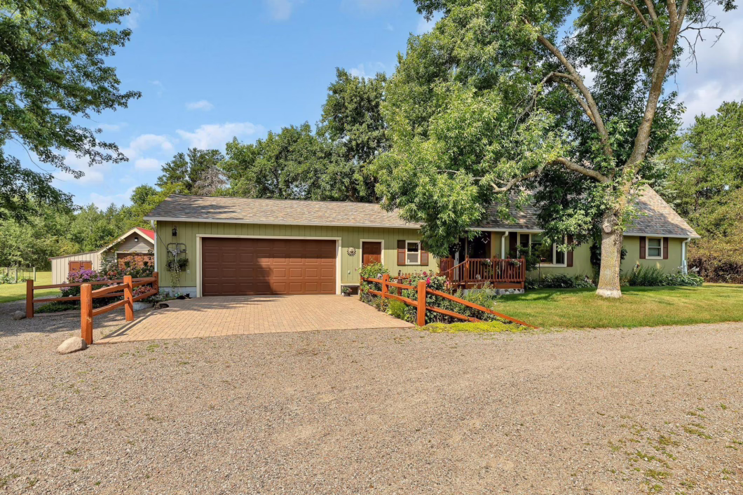 6676049 2676 145th Street Nw