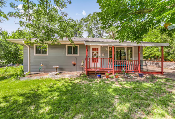 6756088 401 2nd Street S