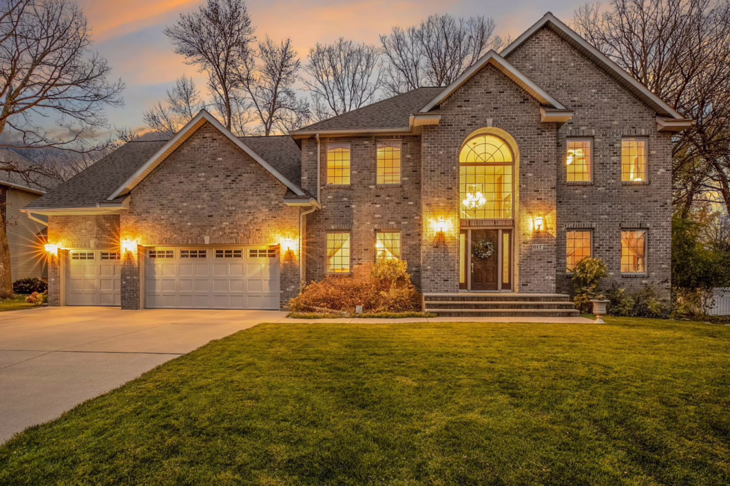 6782253 617 17th Street N