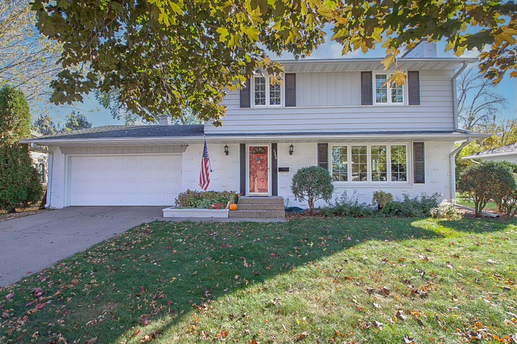 6804084 1260 13th Avenue N