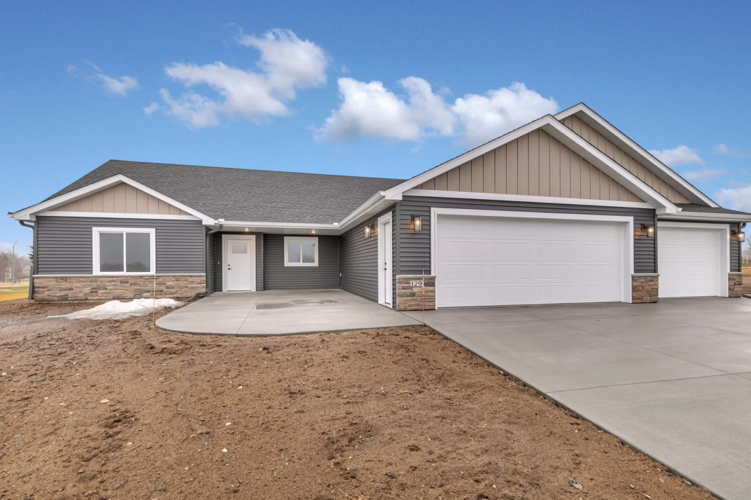 6814942 129 Highlands Boulevard