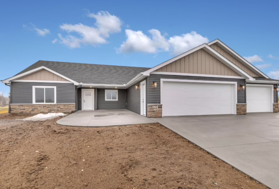 6814942 129 Highlands Boulevard