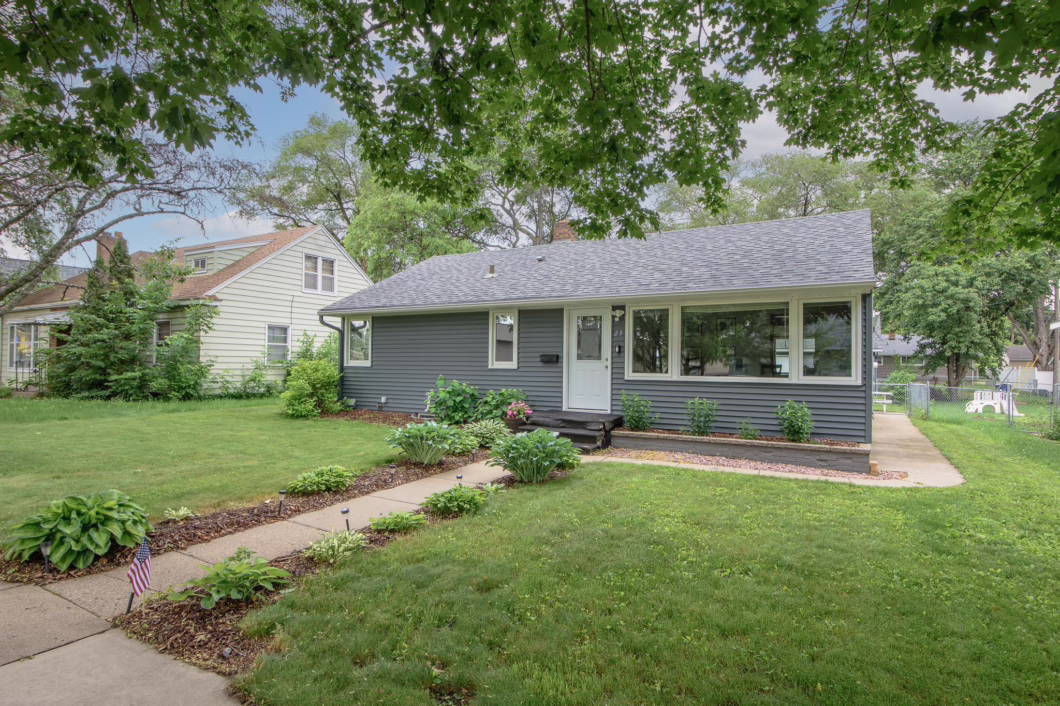 6822940 25 21st Avenue N