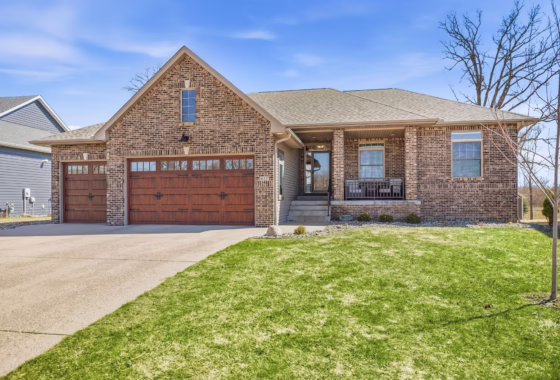 7038665 617 16th Avenue N