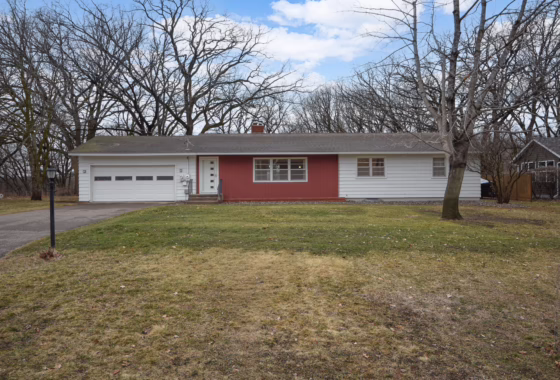 7045936 3552 12th Avenue Se