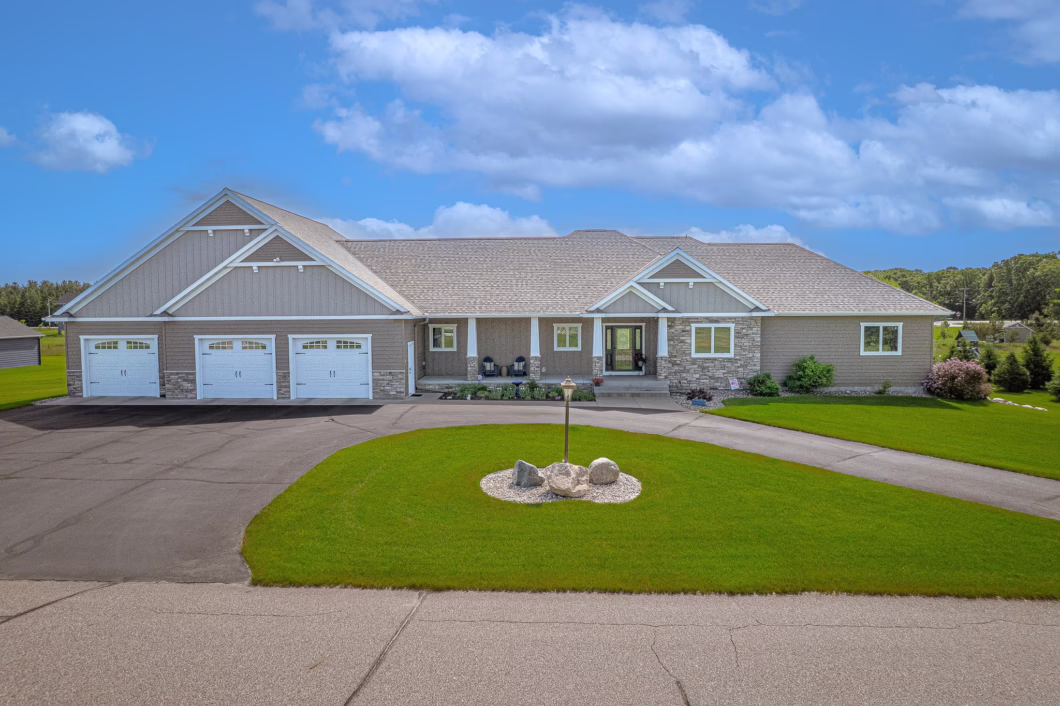 6725882 2142 Monarch Court