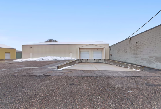 6695307 585 1st Street Se