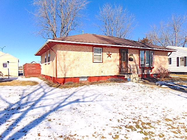 6490496 1913 Cedar Avenue