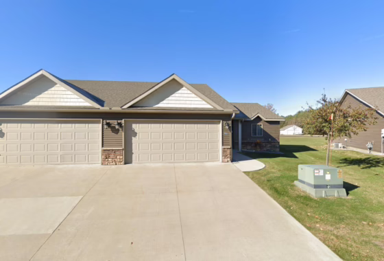 6671088 627 Cottonwood Avenue