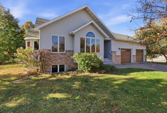 6809079 201 13th Avenue Se