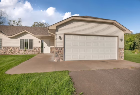 7038302 214 Appaloosa Court