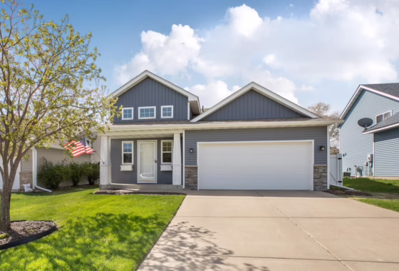 7072184 1136 Orchid Drive Ne