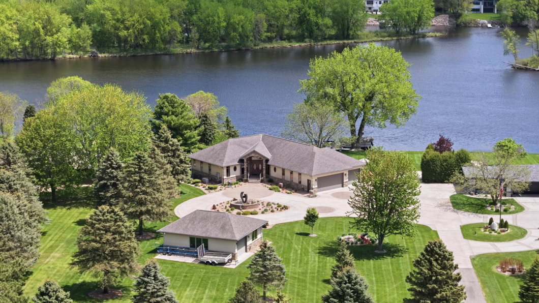 7075186 40668 County Road 1