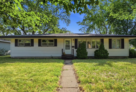 7110909 202 34th Avenue N
