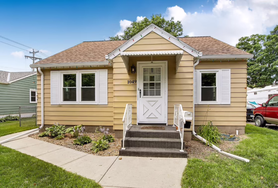 7119464 1049 16th Avenue S
