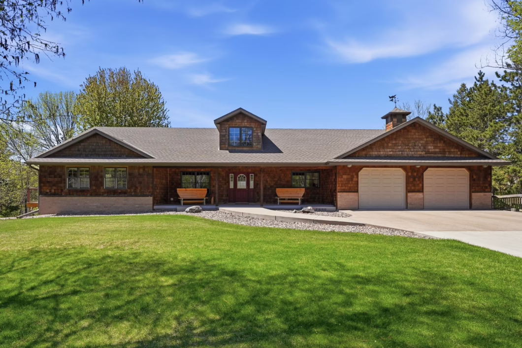 7125950 9025 Burton Court Nw